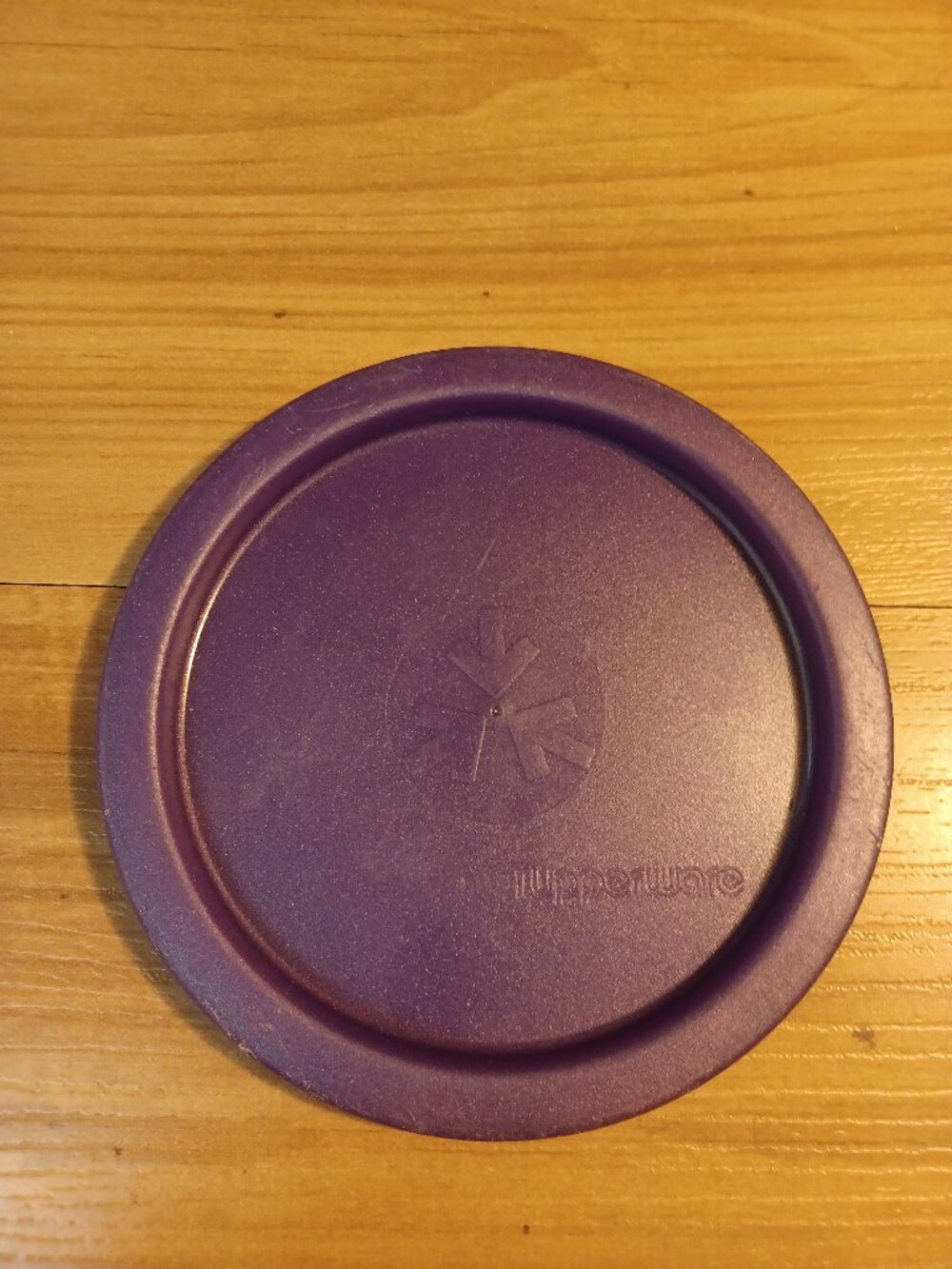 Tupperware One Touch Lid Replacement Purple #2423E-1